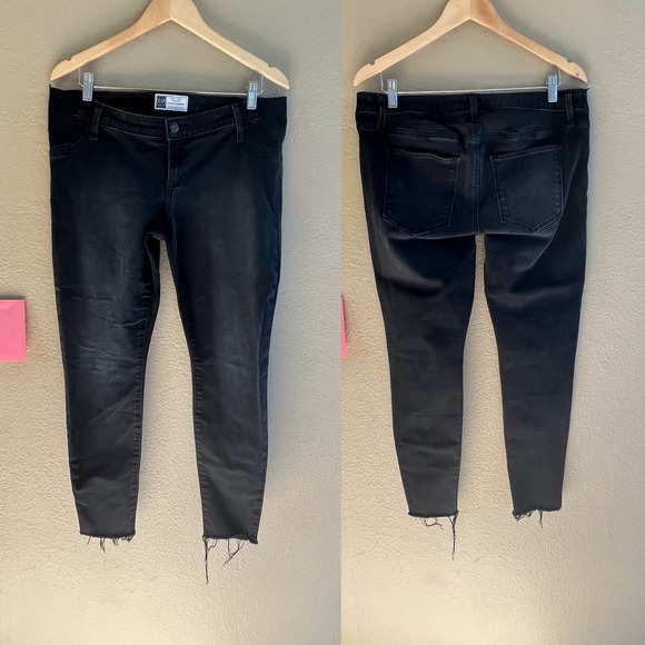GAP Maternity inset panel favorite jeggings - Picture 2 of 9